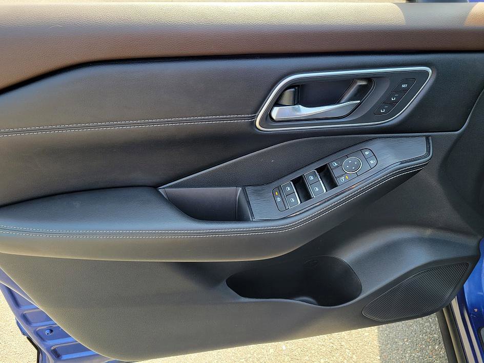 Certified 2023 Nissan Rogue Platinum w/ Platinum Premium Package image 9