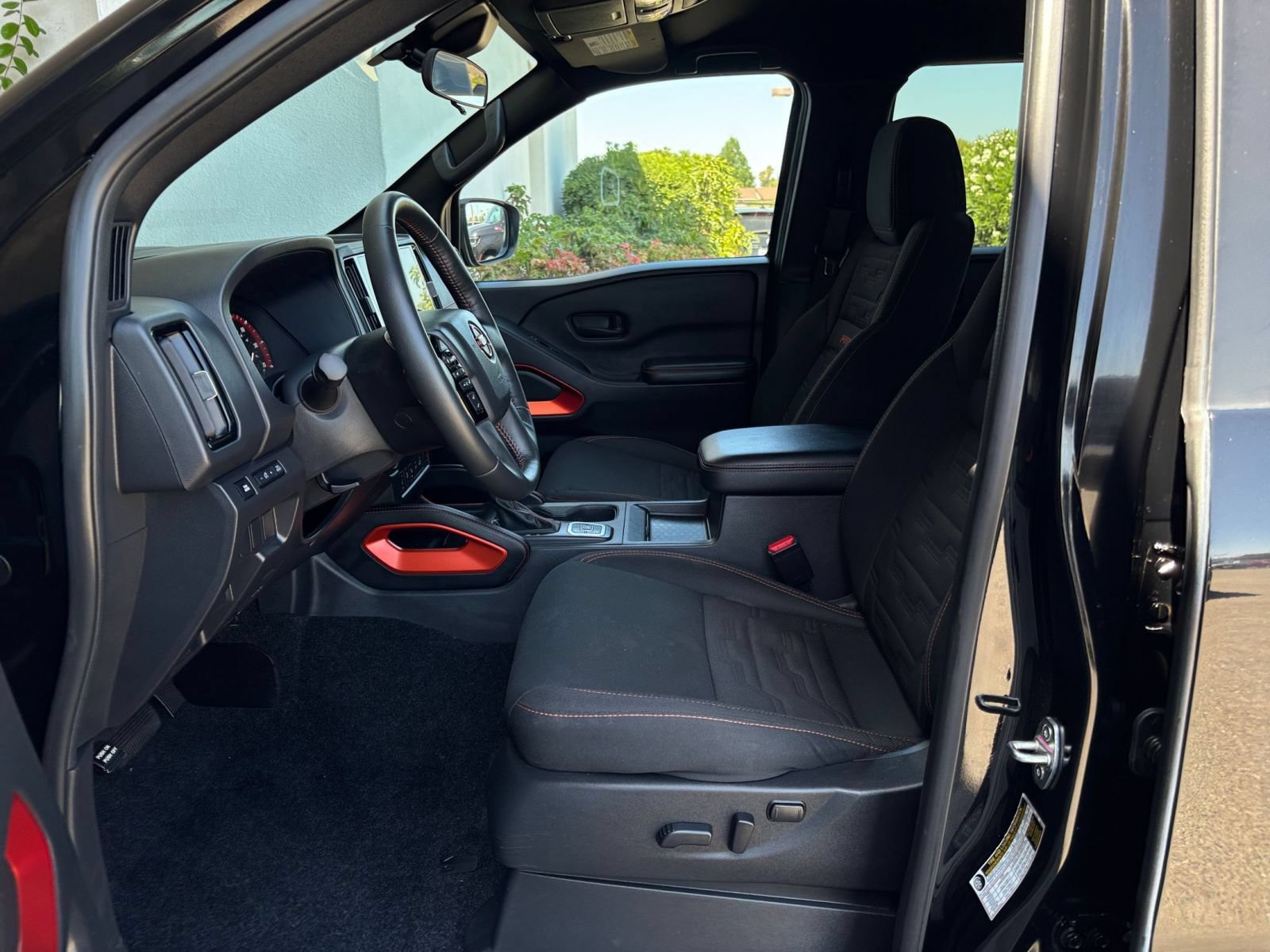 Used 2026 Nissan Frontier PRO-4X AWD/4WD image 28
