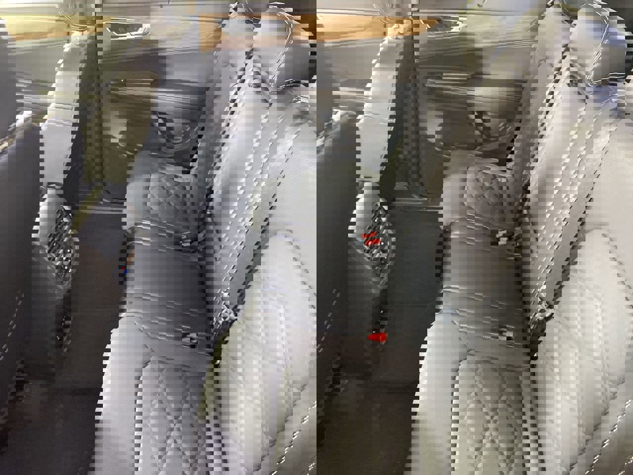 Used 2024 Volkswagen Atlas SE image 23