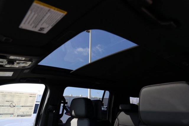 New 2026 GMC Yukon XL Denali w/ Denali Reserve Package image 11