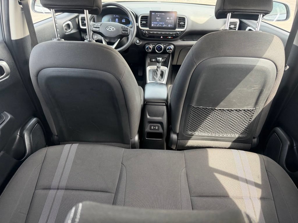 Used 2024 Hyundai Venue SEL FWD image 19