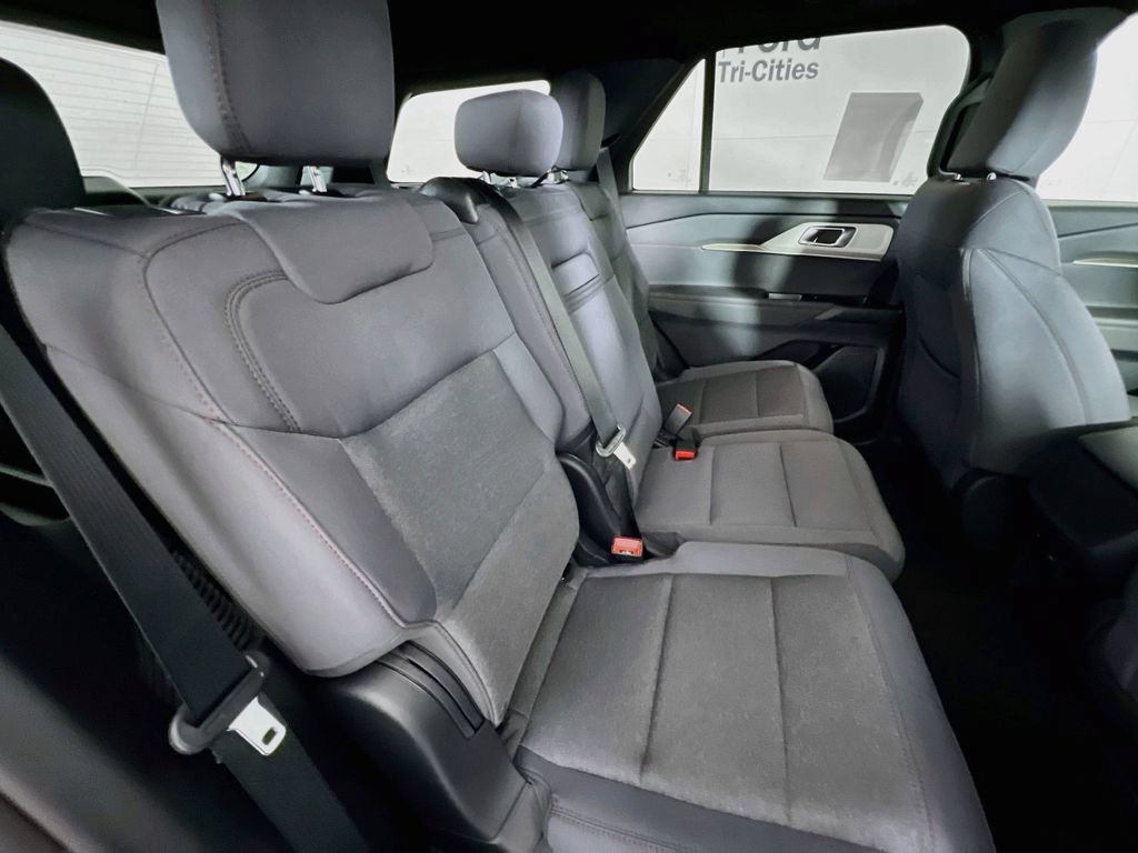 New 2027 Ford Explorer Active AWD/4WD image 17