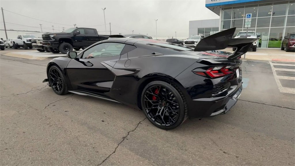 New 2026 Chevrolet Corvette ZR1 w/ ZR1 Carbon Fiber Aero Package image 6