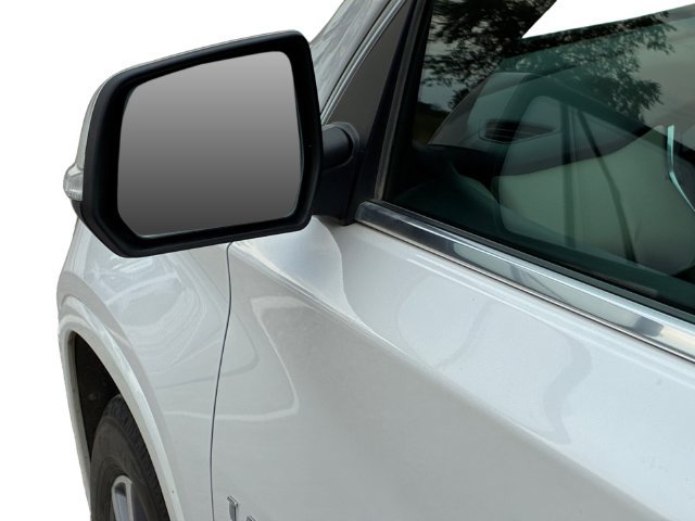 Used 2023 Chevrolet Traverse Premier AWD/4WD image 10