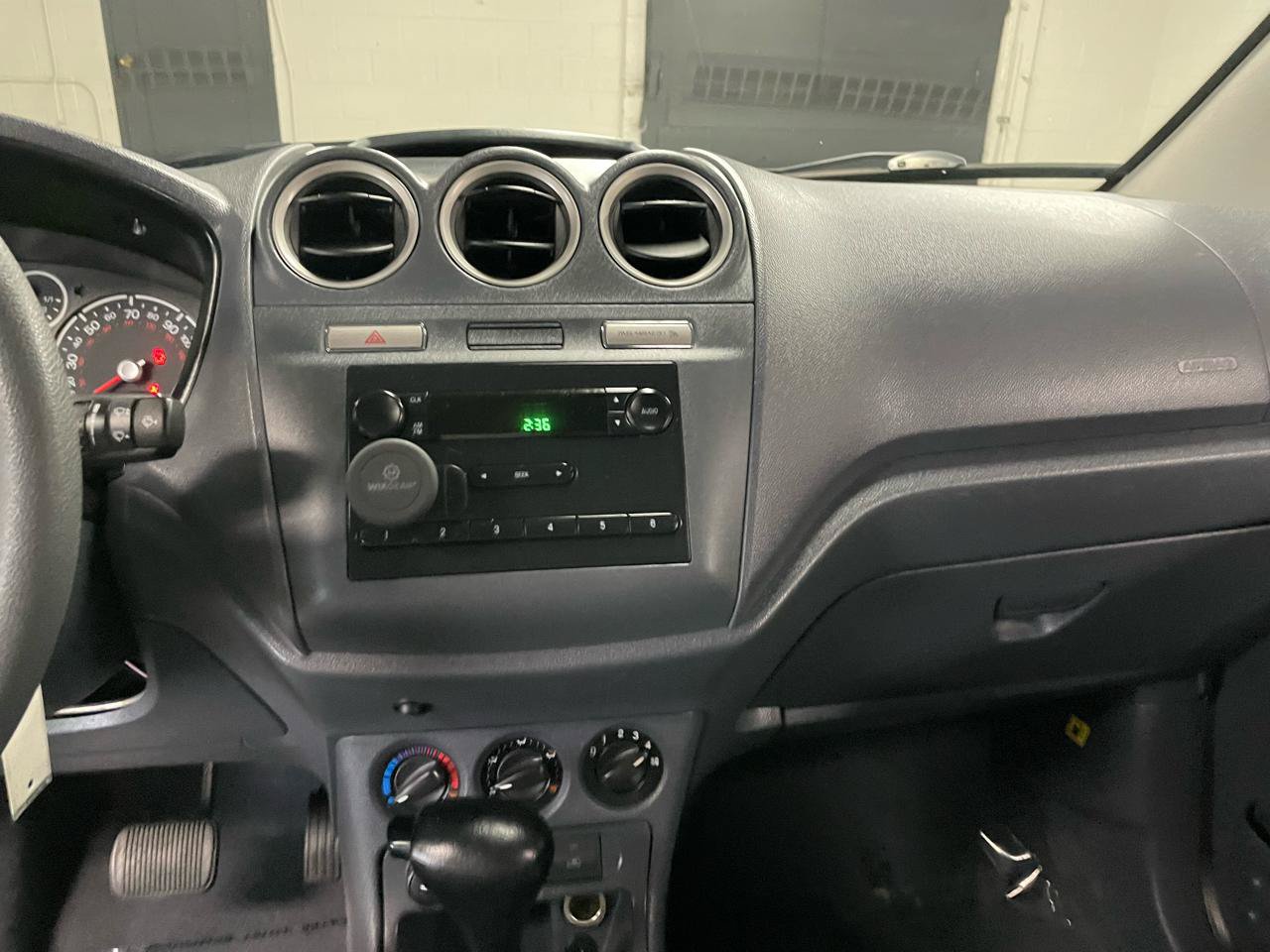 Used 2013 Ford Transit Connect XL FWD image 21