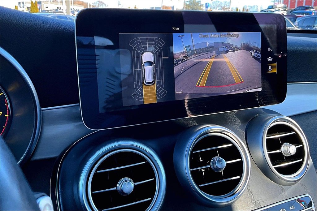 Used 2021 Mercedes-Benz GLC 300 4MATIC image 21