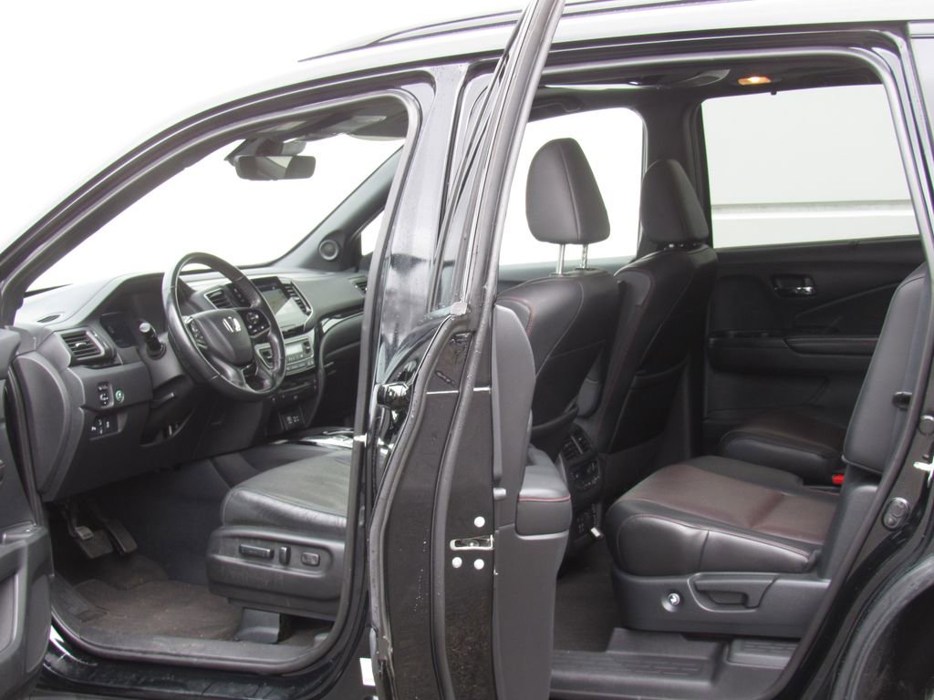 Used 2020 Honda Pilot Black Edition image 13