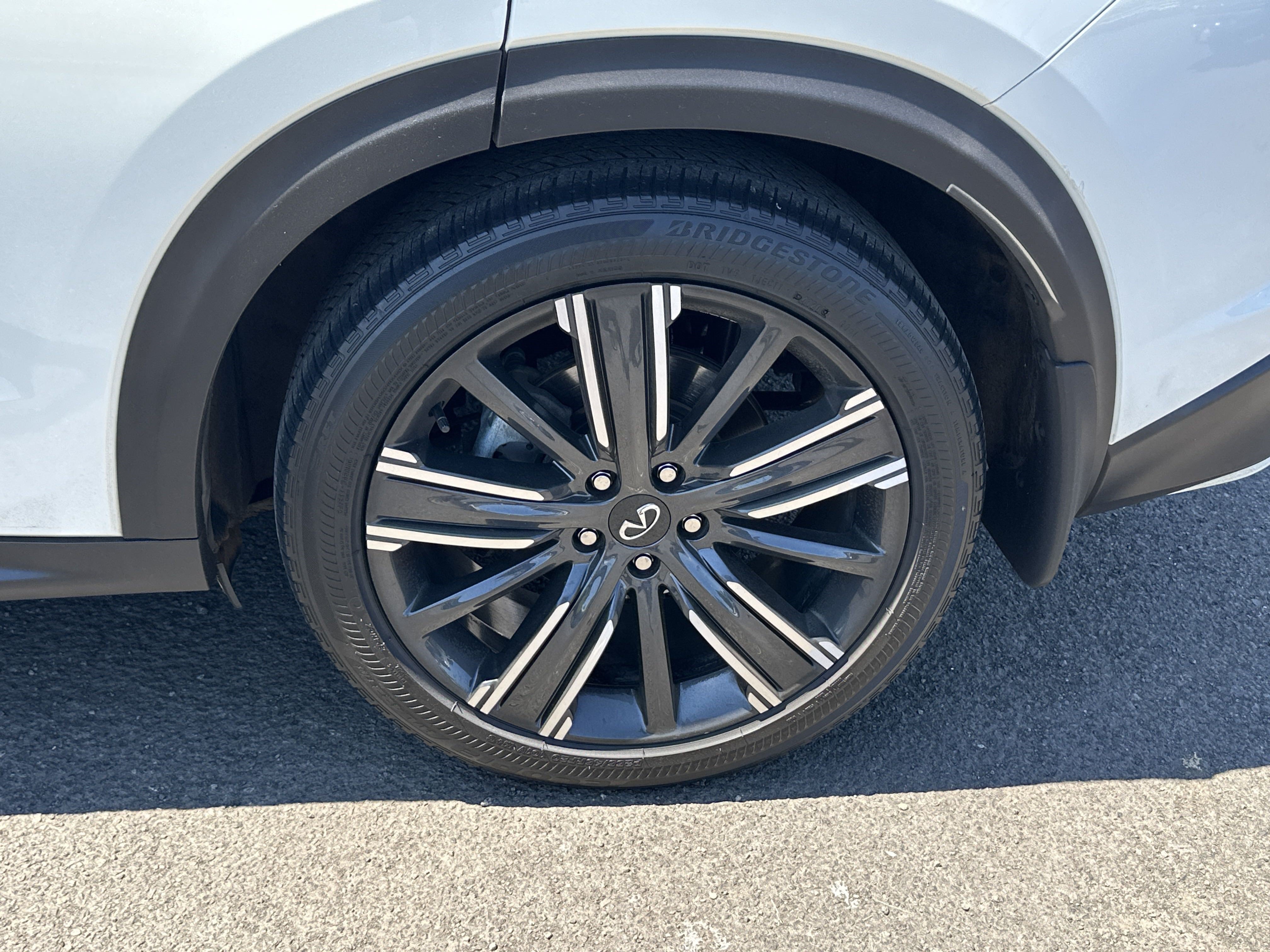 Used 2021 INFINITI QX50 Luxe w/ Appearance Package AWD/4WD image 25