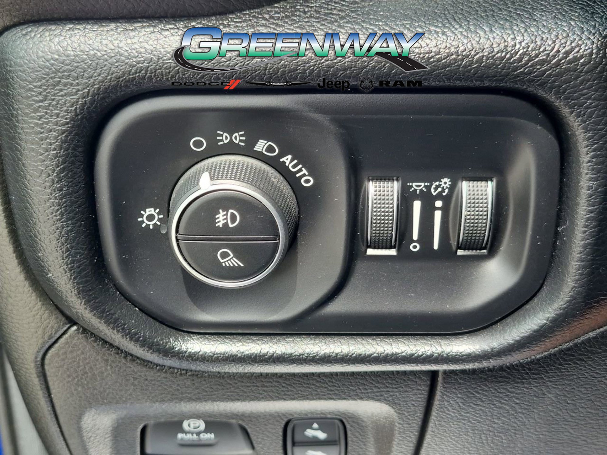 Used 2019 RAM 1500 Laramie w/ Sport Appearance Package AWD/4WD image 21