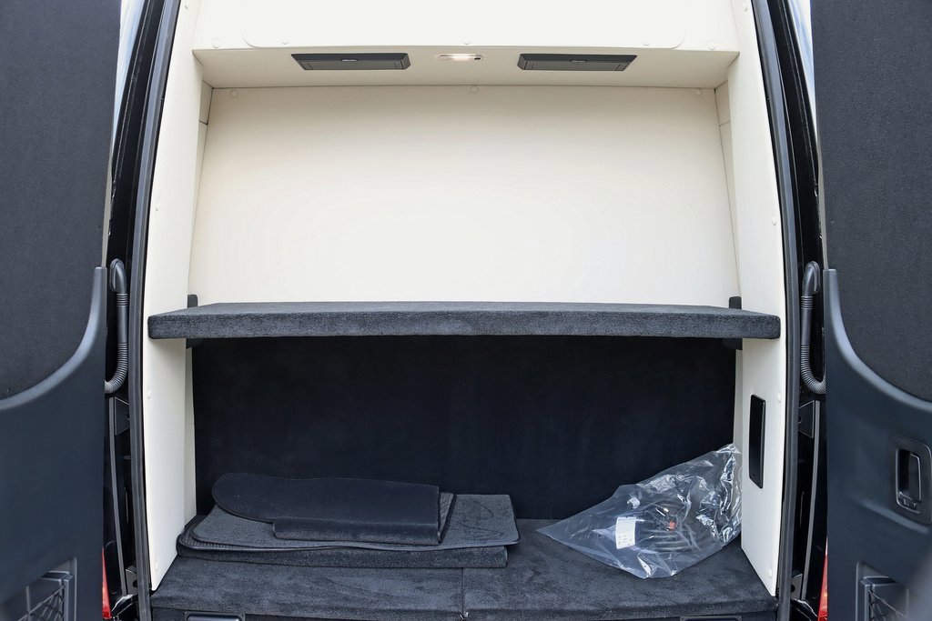 Used 2024 Mercedes-Benz Sprinter 3500 image 46
