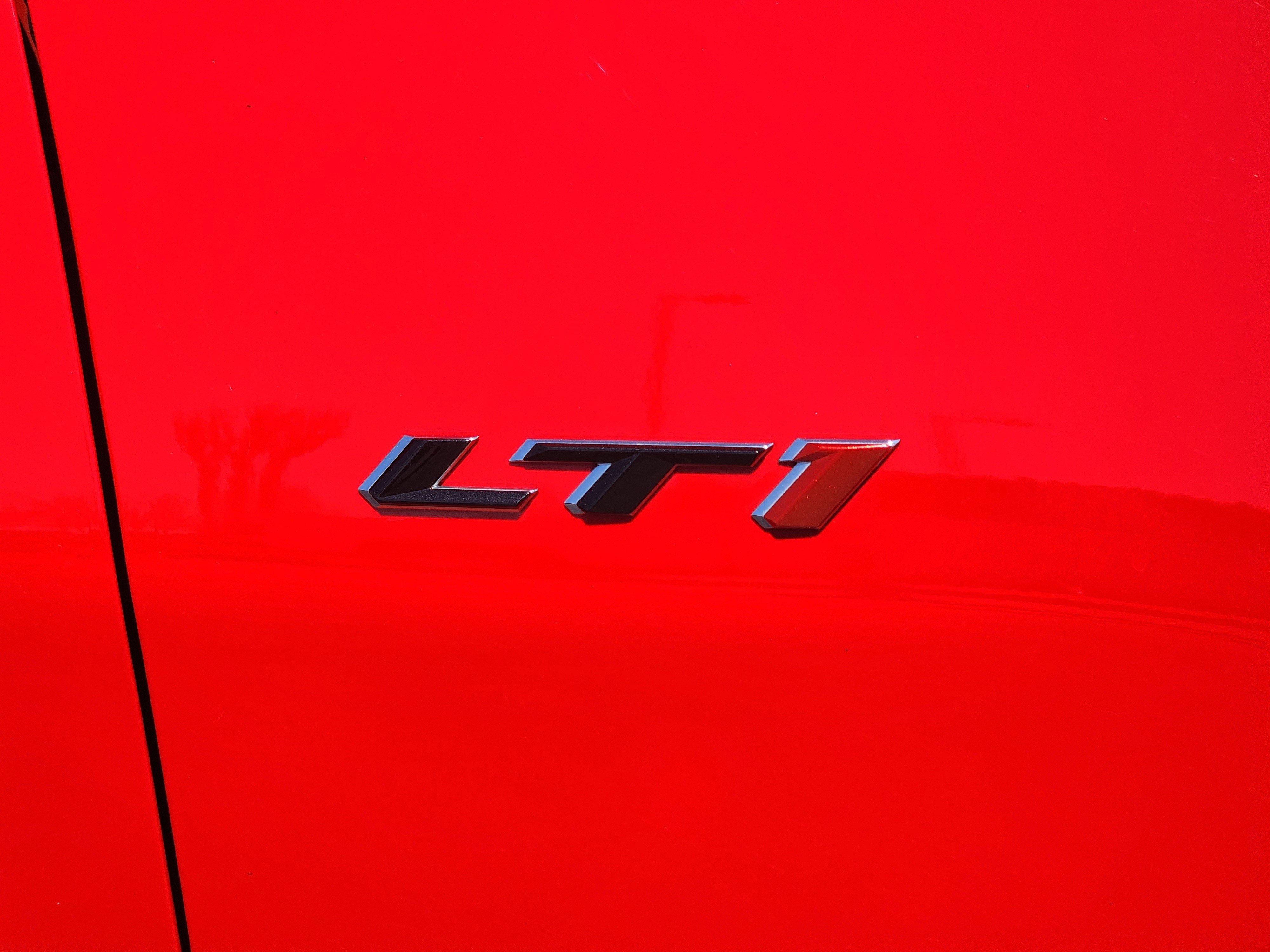 Used 2022 Chevrolet Camaro LT w/ Technology Package RWD image 8