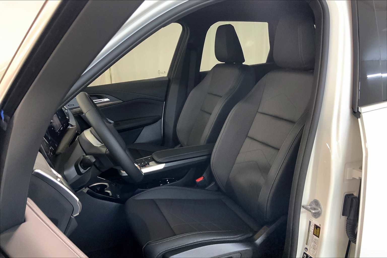 New 2026 BMW X1 xDrive28i w/ Convenience Package image 9