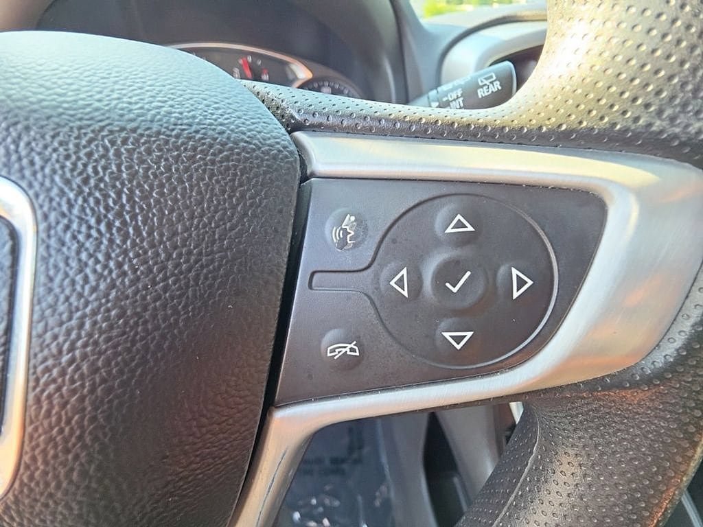 Used 2023 GMC Terrain SLE w/ Driver Convenience Package AWD/4WD image 11