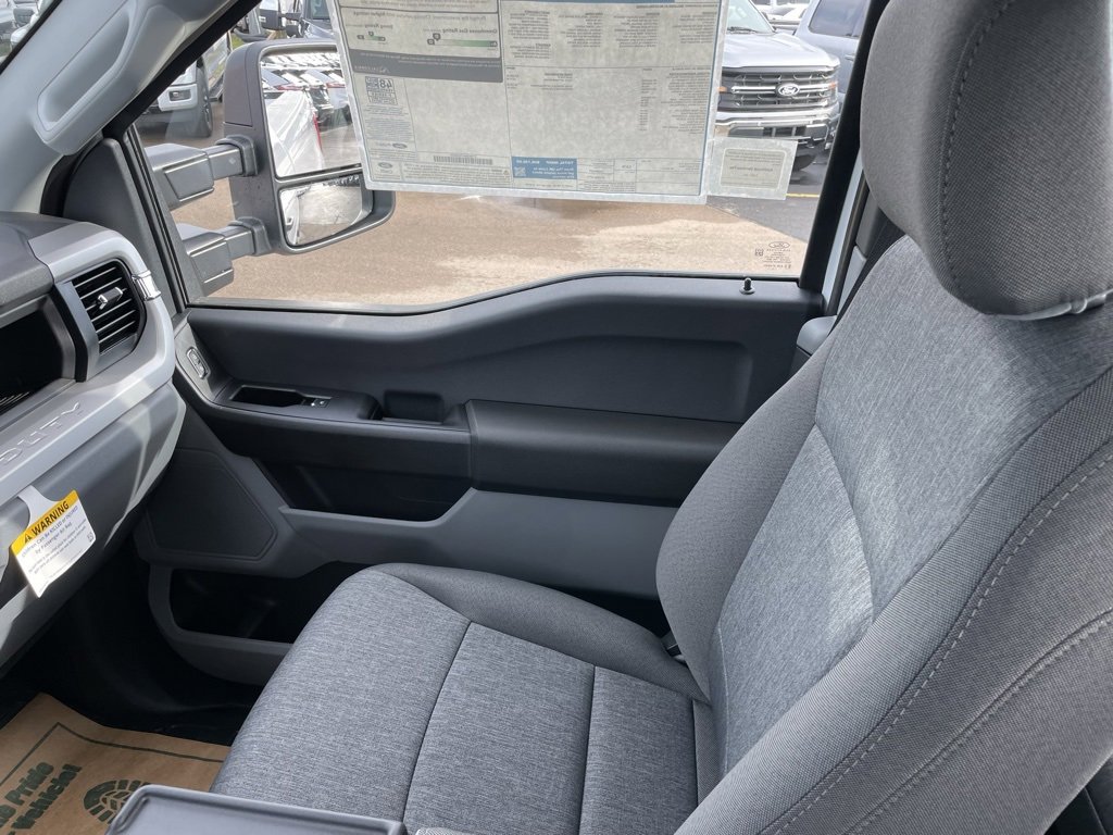 New 2026 Ford F350 XL w/ XL Chrome Package image 22