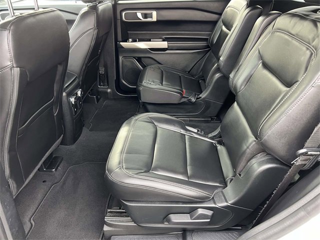 Used 2022 Ford Explorer XLT w/ Equipment Group 202A image 27