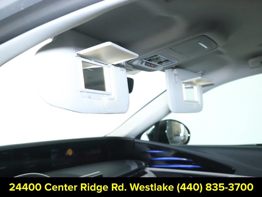 Used 2025 Lincoln Nautilus Premier AWD/4WD image 19