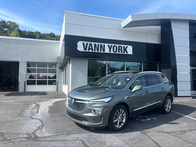 Used 2022 Buick Enclave Avenir w/ Trailering Package, 5000 lbs. FWD video 1