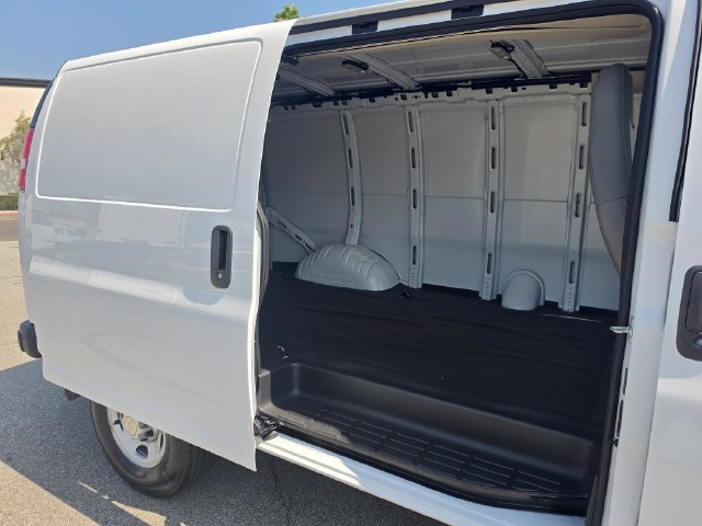 New 2026 Chevrolet Express 2500 w/ Driver Convenience Package RWD image 13