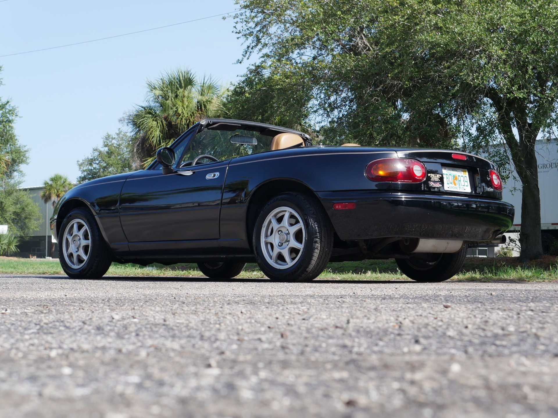 Used 1997 MAZDA MX-5 Miata RWD image 16