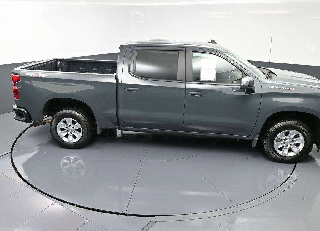Used 2025 Chevrolet Silverado 1500 LT image 45