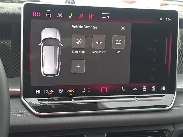 New 2026 Volkswagen Tiguan SE image 14