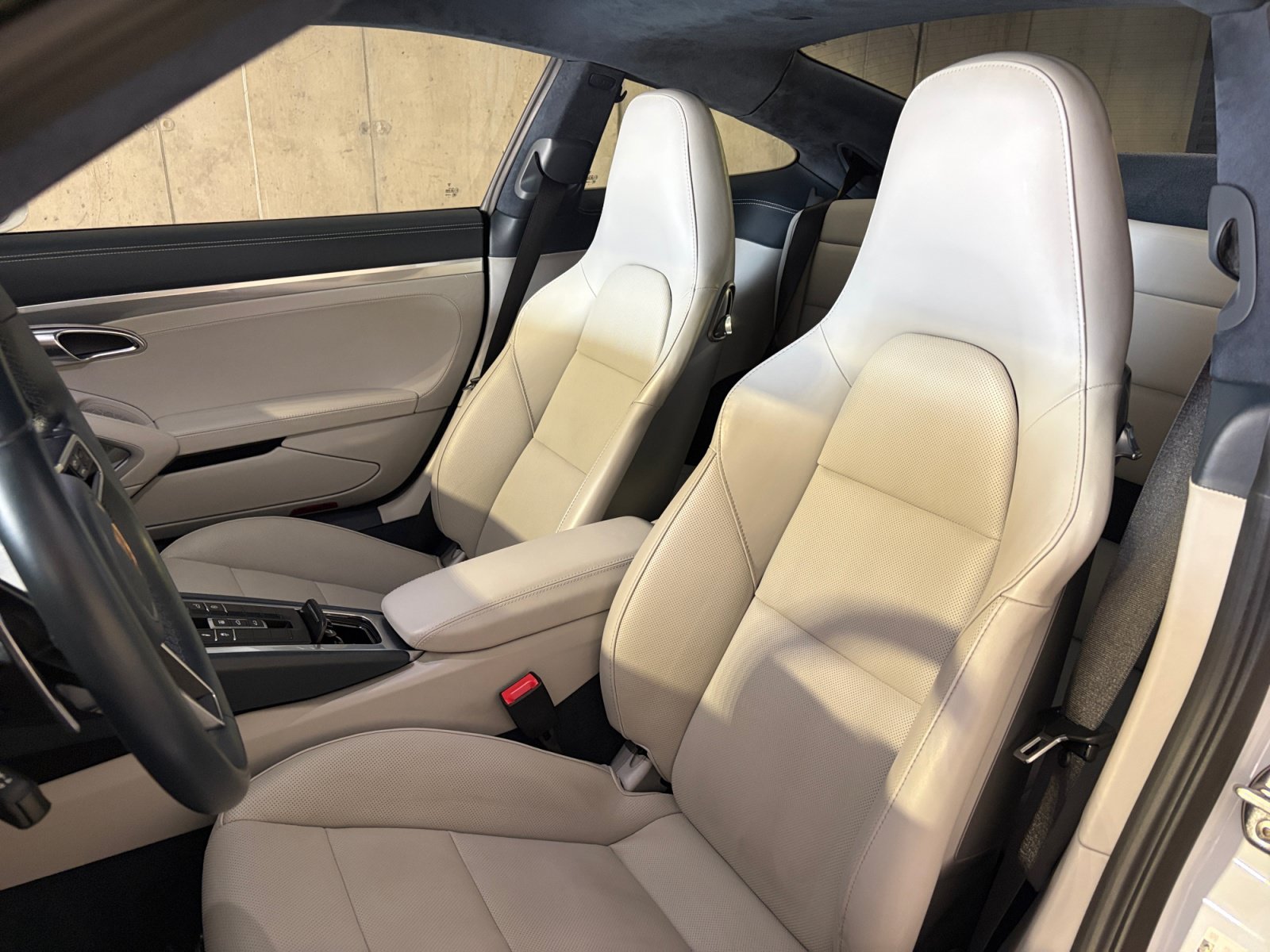 Certified 2019 Porsche 911 Carrera 4S AWD/4WD image 17