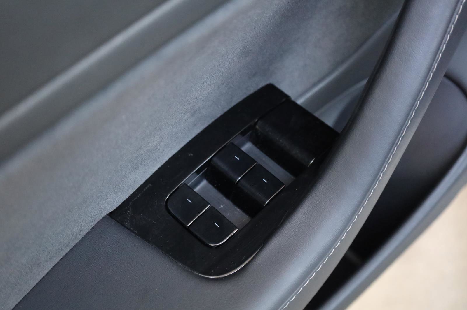 Used 2018 Tesla Model 3 Mid Range RWD image 40