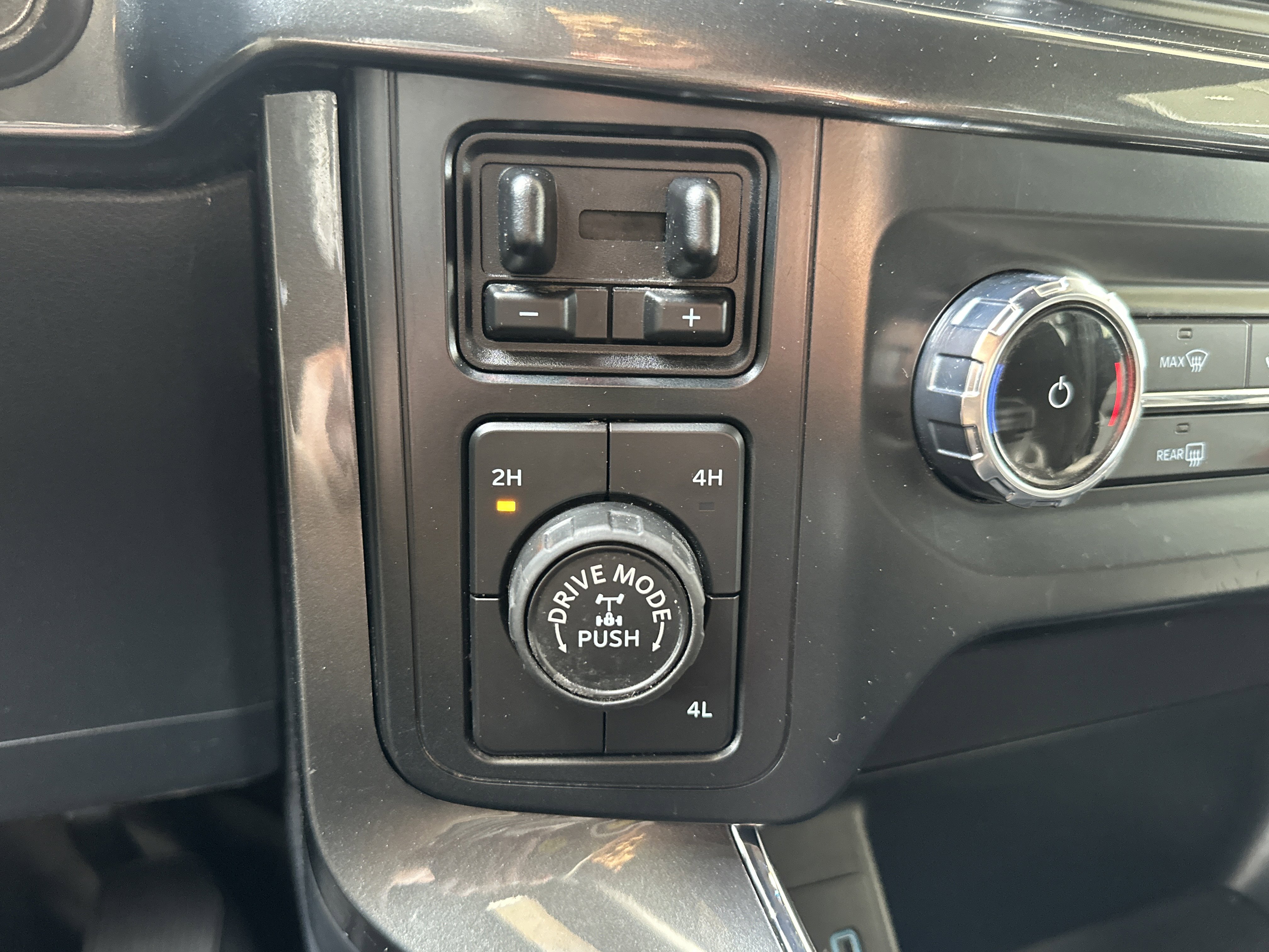 Used 2022 Ford F150 XLT w/ Equipment Group 301A Mid AWD/4WD image 29