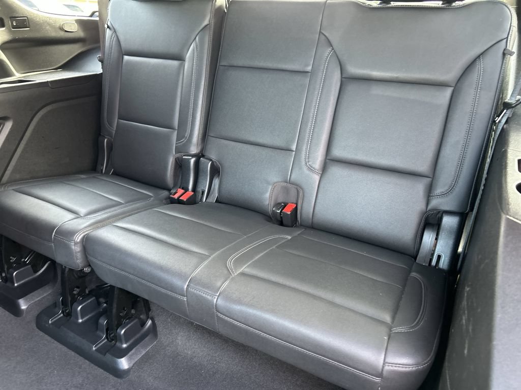 Used 2021 Chevrolet Tahoe Z71 w/ Luxury Package AWD/4WD image 35