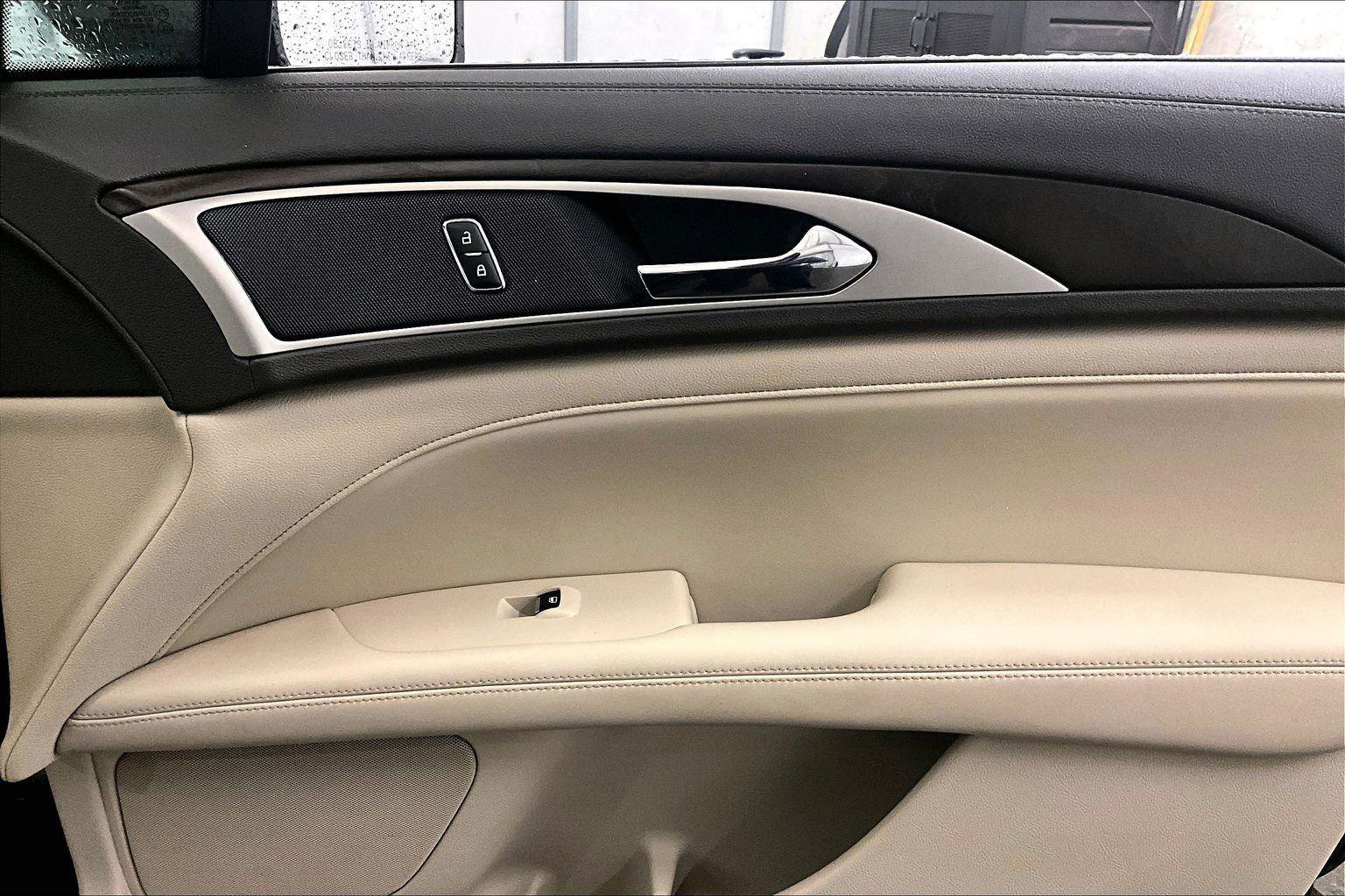 Used 2019 Lincoln MKZ Reserve image 23