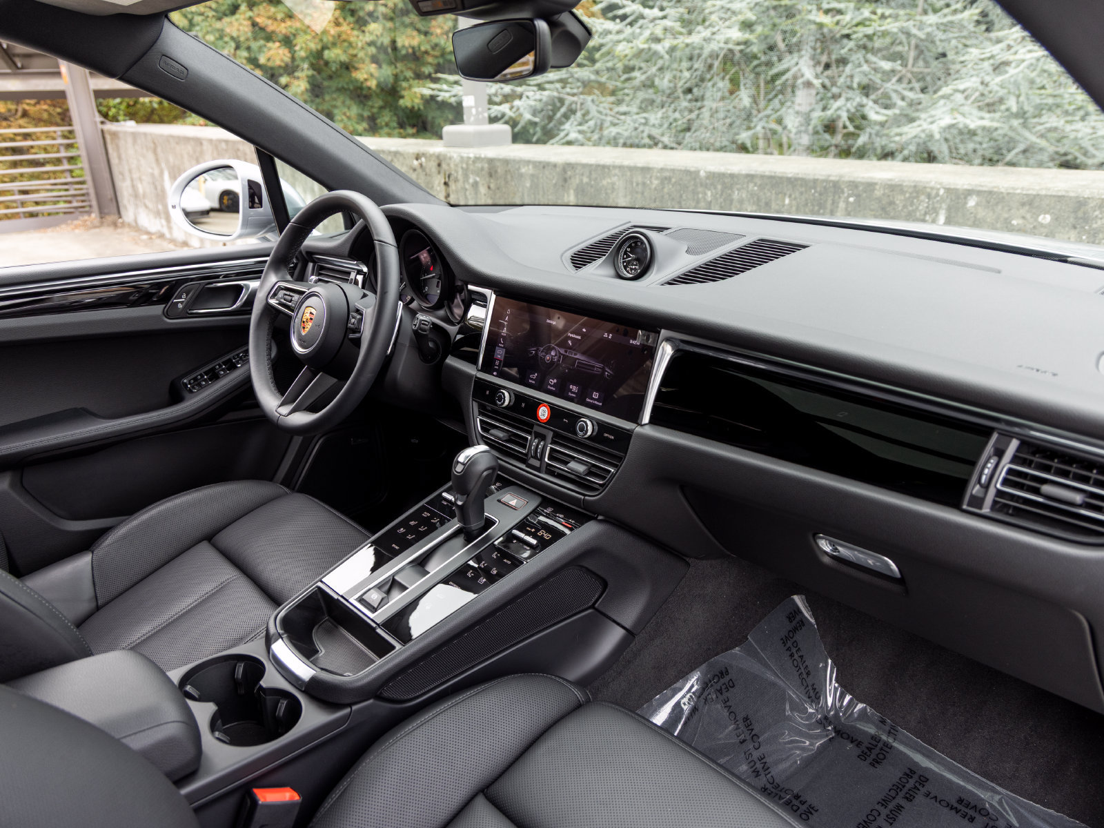 Used 2026 Porsche Macan AWD/4WD image 61
