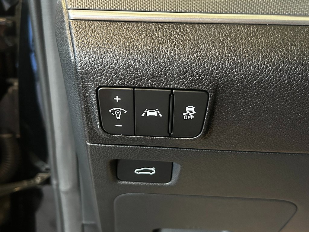 Used 2024 Kia K5 GT-Line w/ GT-Line Premium Package image 17