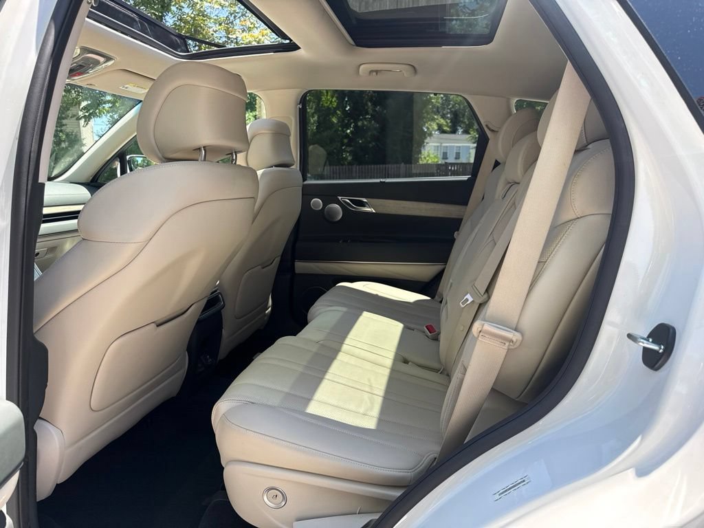Certified 2025 Genesis GV80 2.5T Advanced AWD/4WD image 24