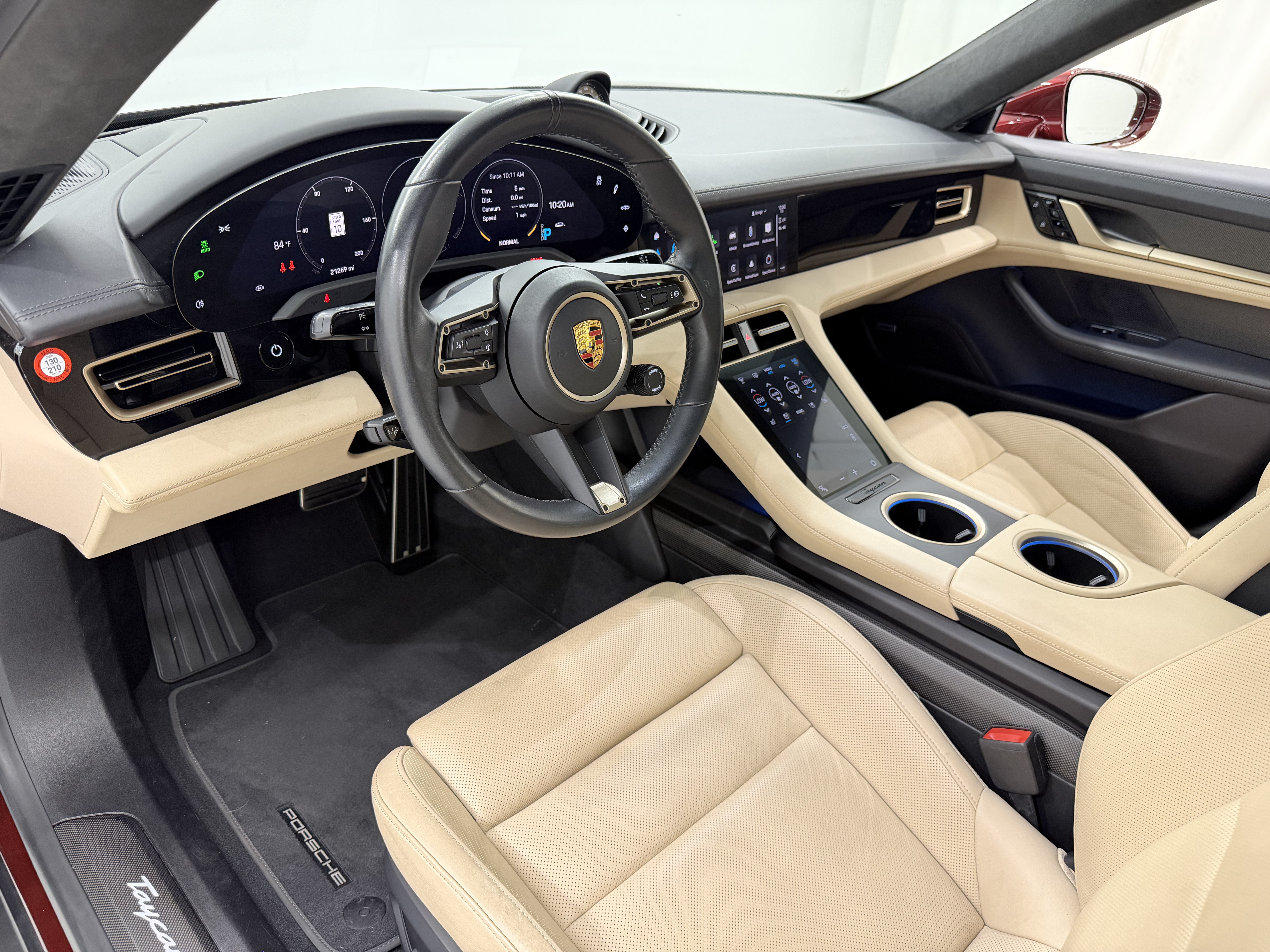 Used 2021 Porsche Taycan Turbo S AWD/4WD image 4