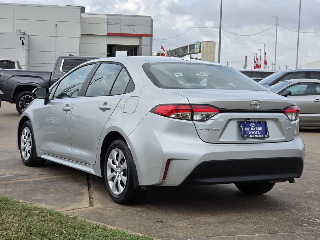 Used 2026 Toyota Corolla LE FWD image 7