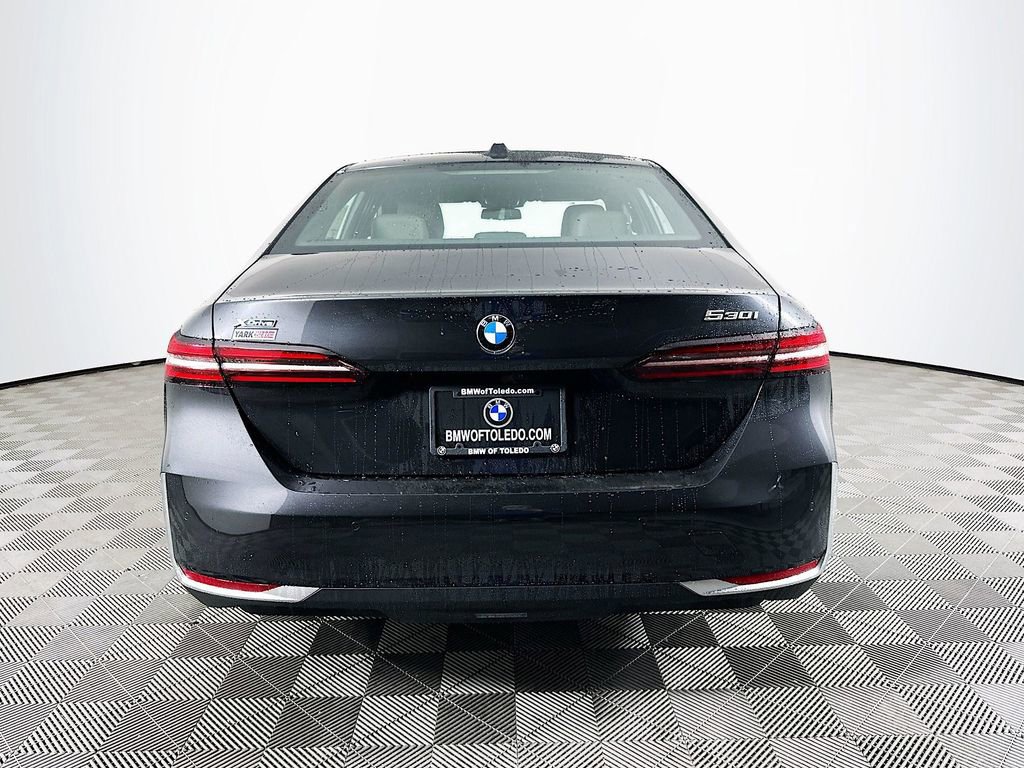 New 2026 BMW 530i xDrive w/ Premium Package image 8