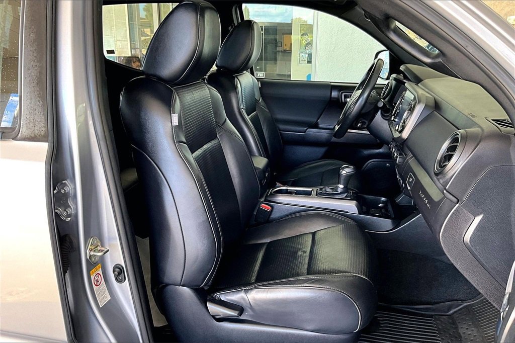 Used 2020 Toyota Tacoma TRD Sport image 30