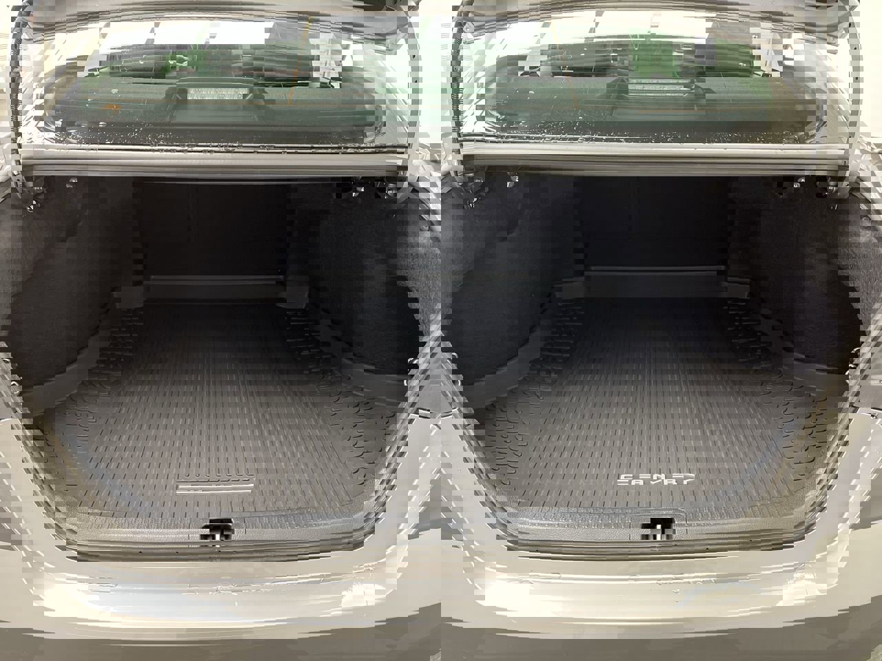 Used 2025 Toyota Camry XLE image 31