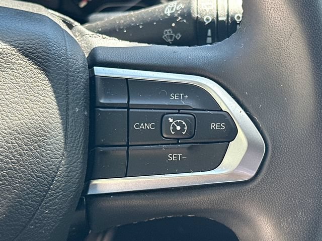 Used 2024 Jeep Compass Latitude AWD/4WD image 29