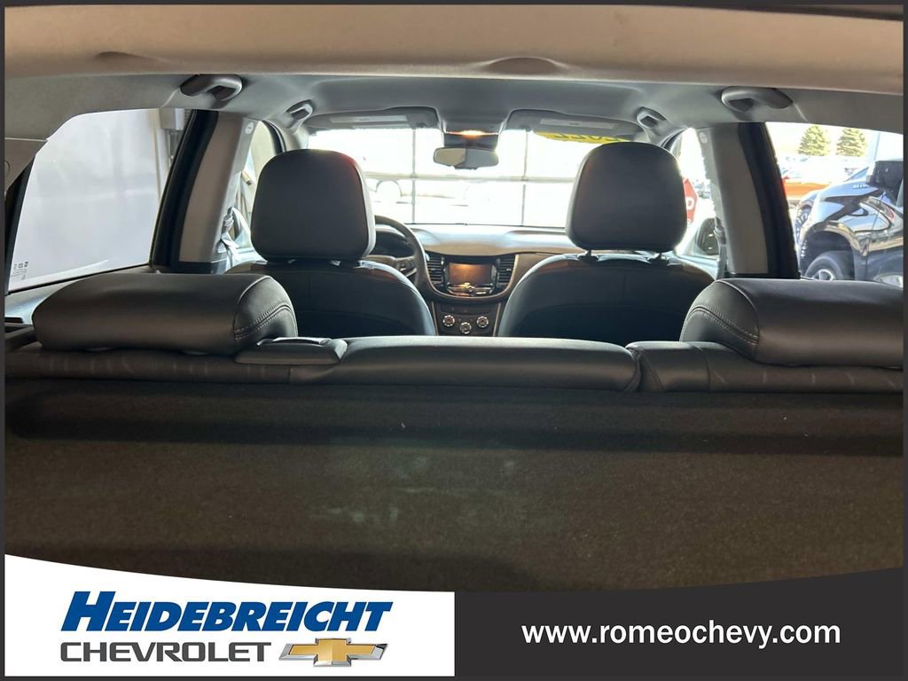Used 2022 Chevrolet Trax LT w/ LT Convenience Package image 30