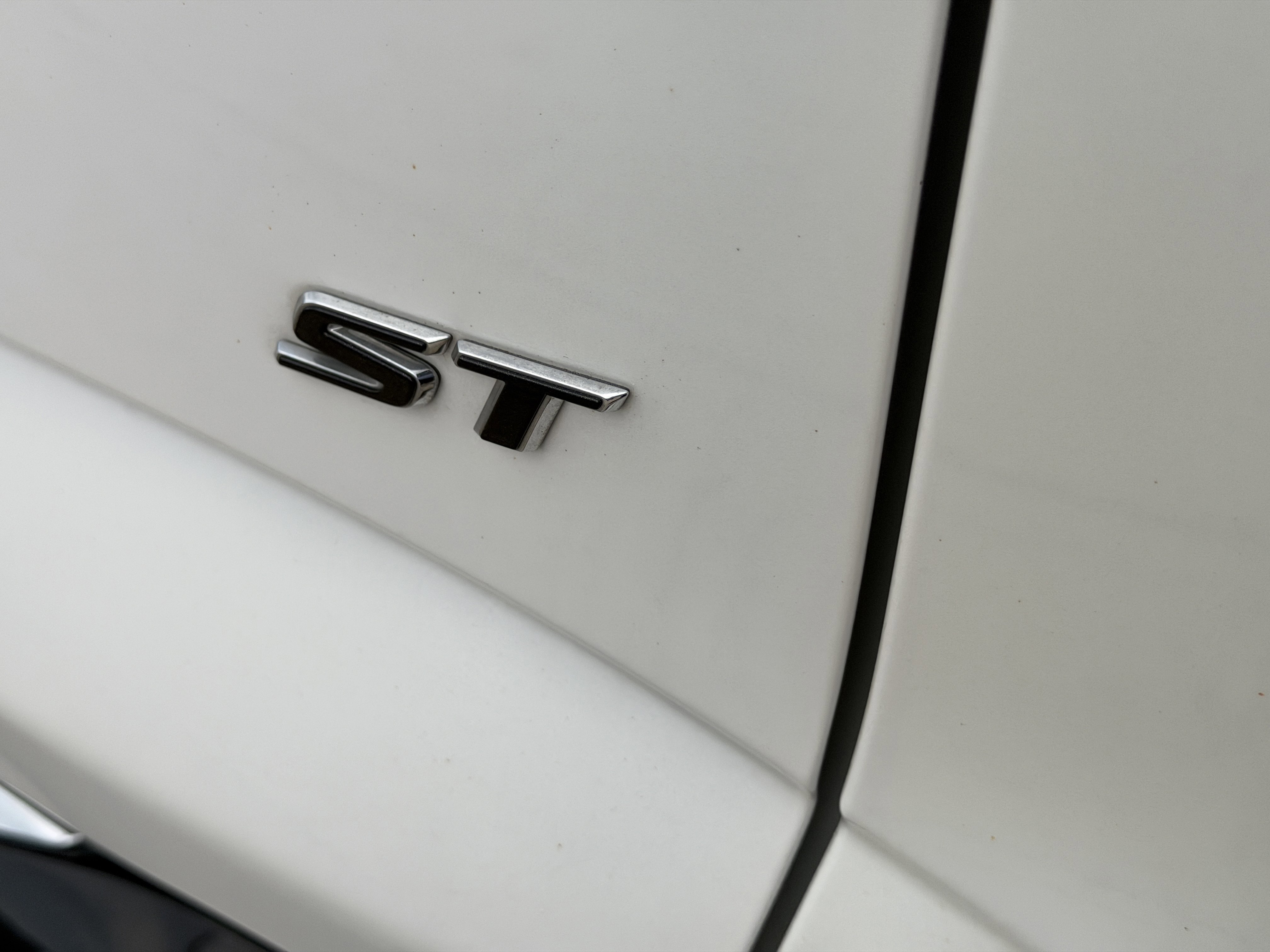 Used 2022 Buick Enclave Essence w/ Sport Touring Edition image 9