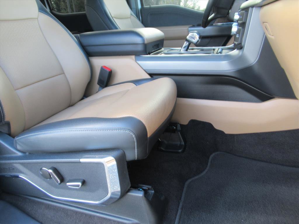 Used 2021 Ford F150 Lariat image 12