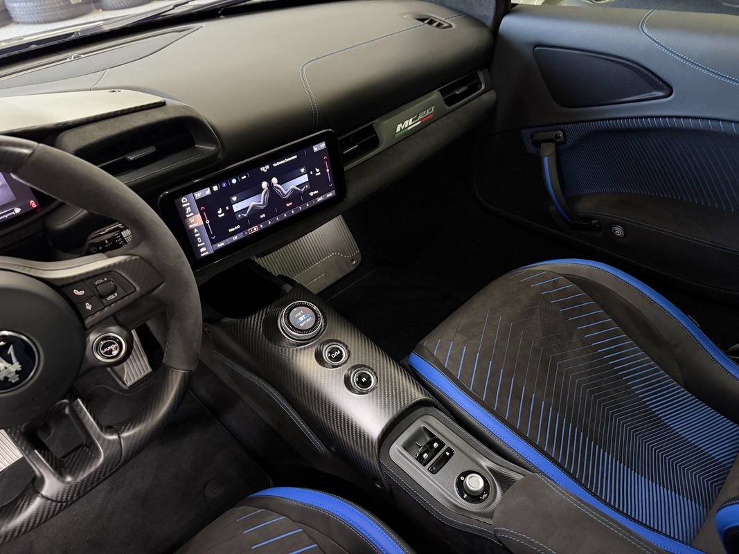 Used 2024 Maserati MC20 Cielo RWD image 32