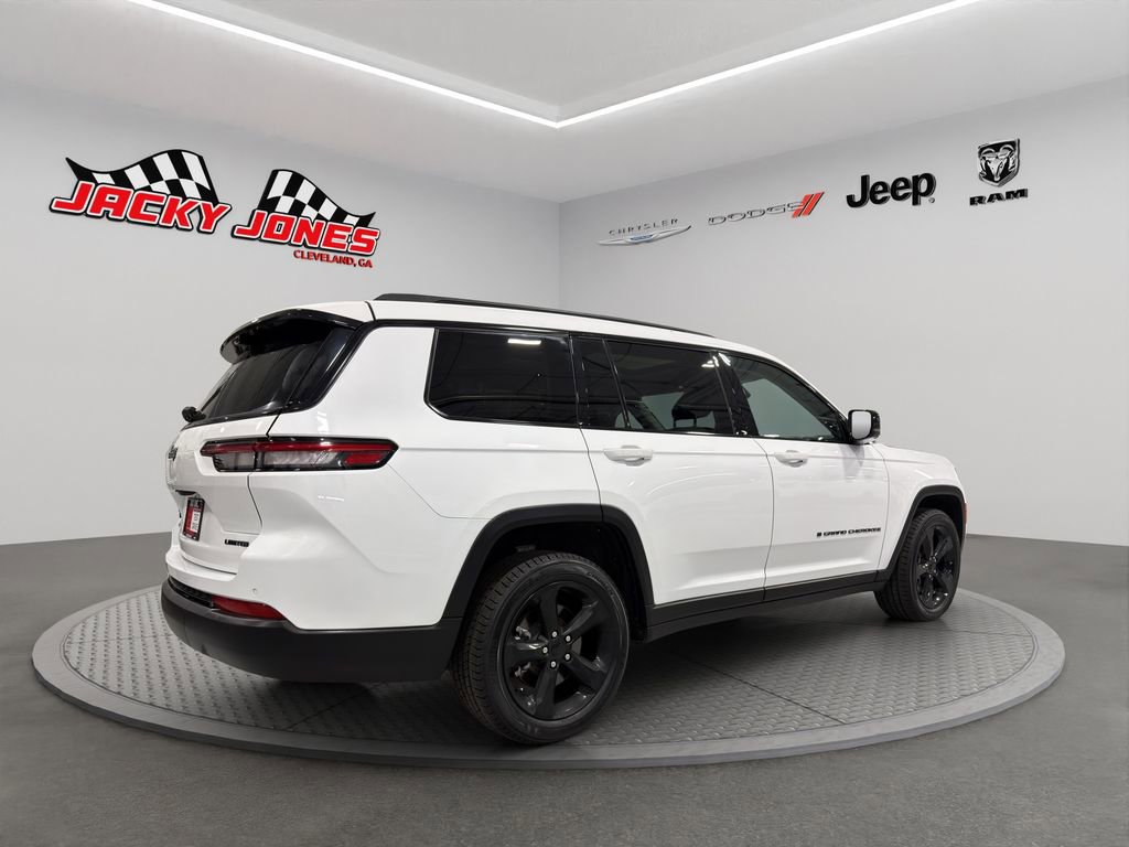 Used 2023 Jeep Grand Cherokee L Limited w/ Luxury Tech Group II image 11