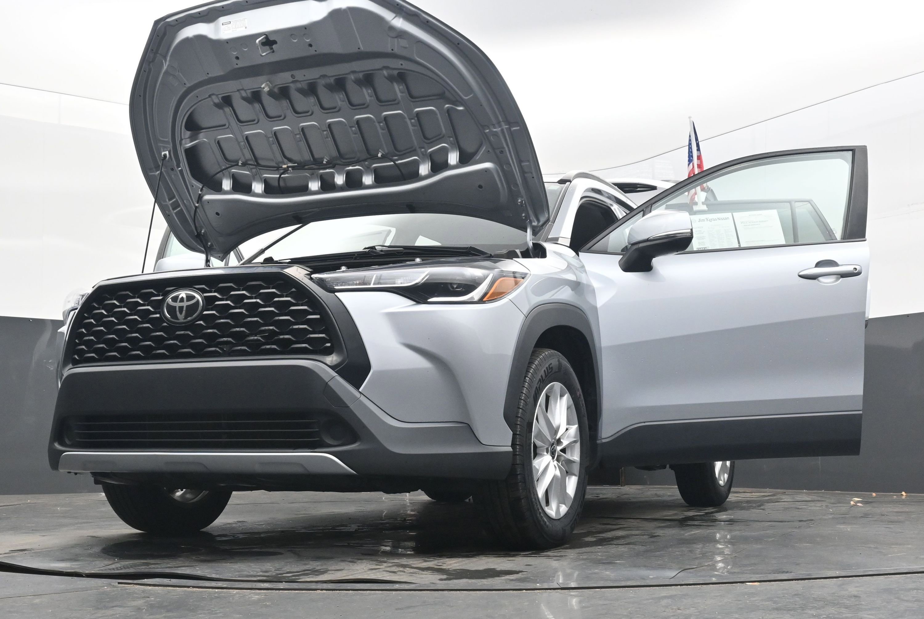 Used 2022 Toyota Corolla Cross LE image 40