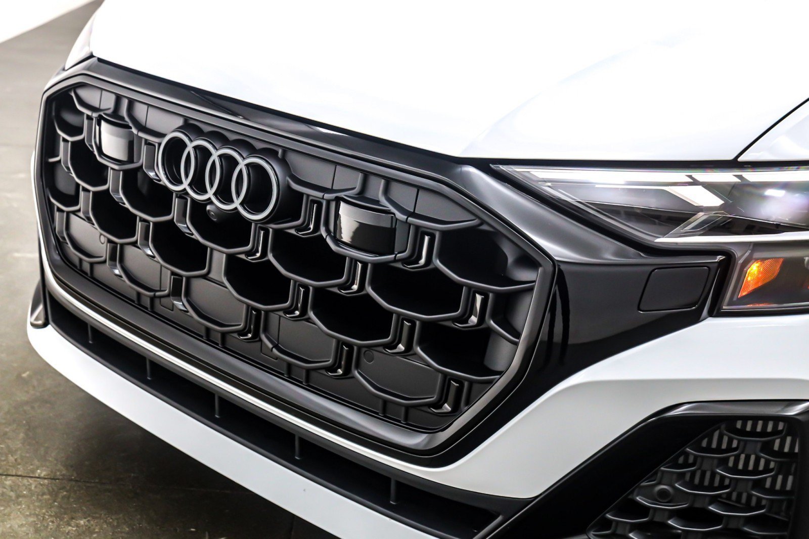 New 2026 Audi Q8 Premium Plus AWD/4WD image 13