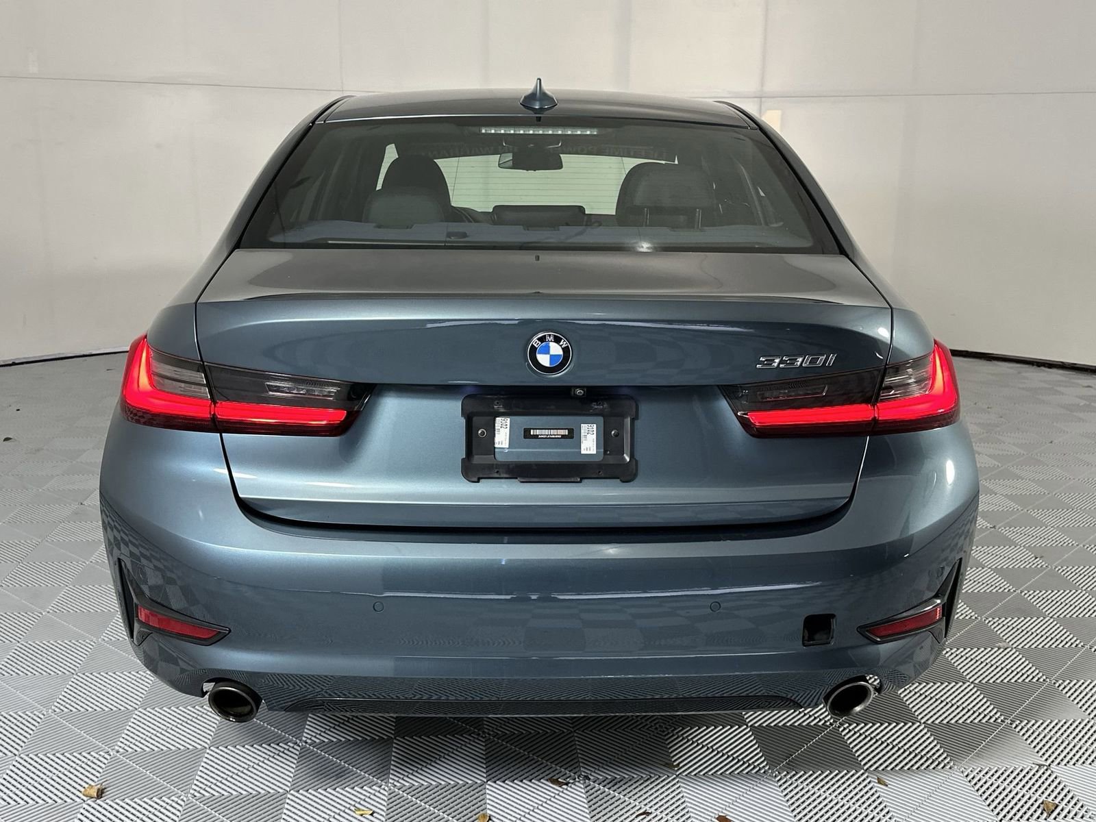 Used 2021 BMW 330i Sedan w/ Convenience Package RWD image 3