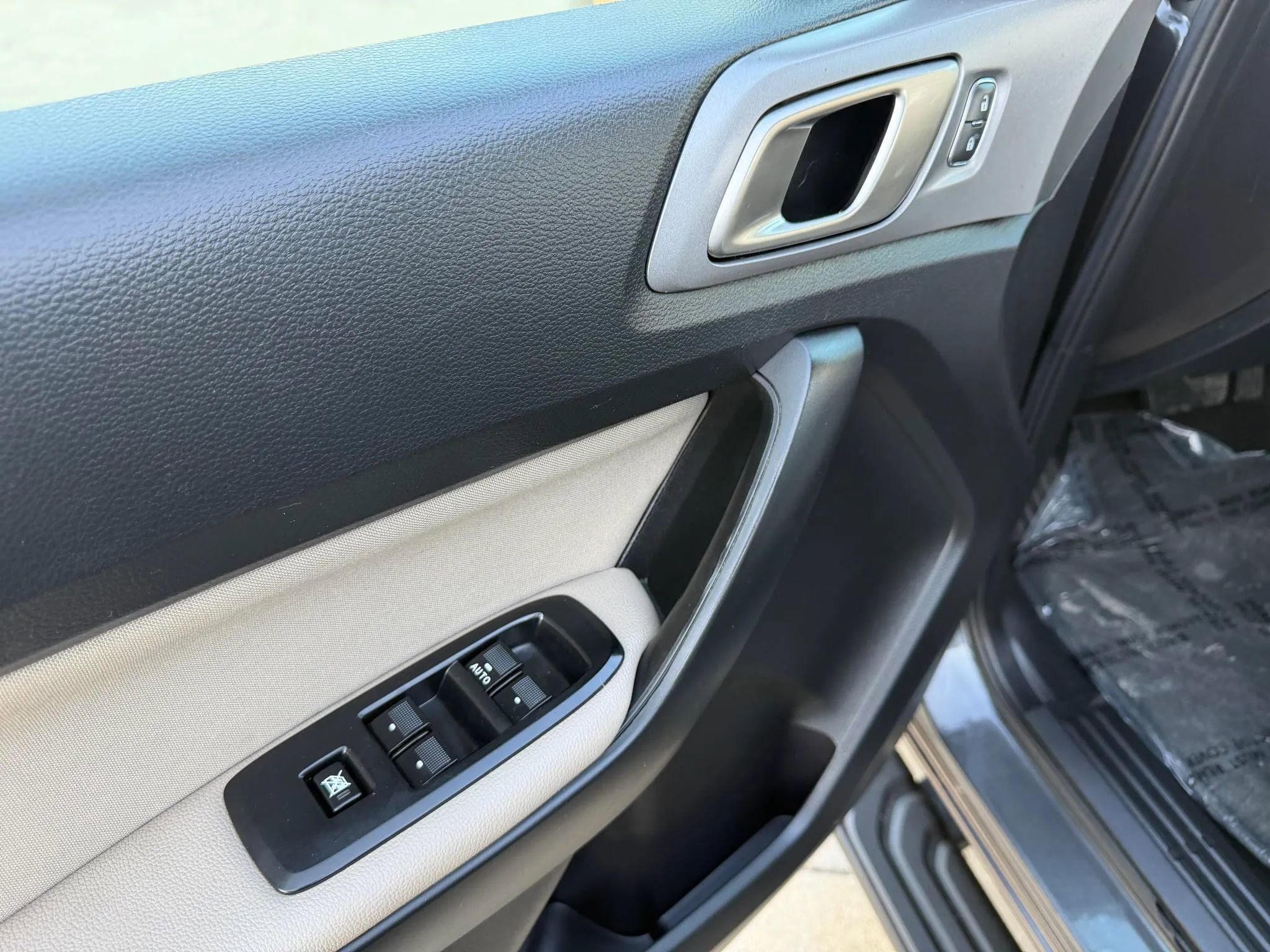 Used 2019 Ford Ranger XLT w/ Equipment Group 302A Luxury image 11