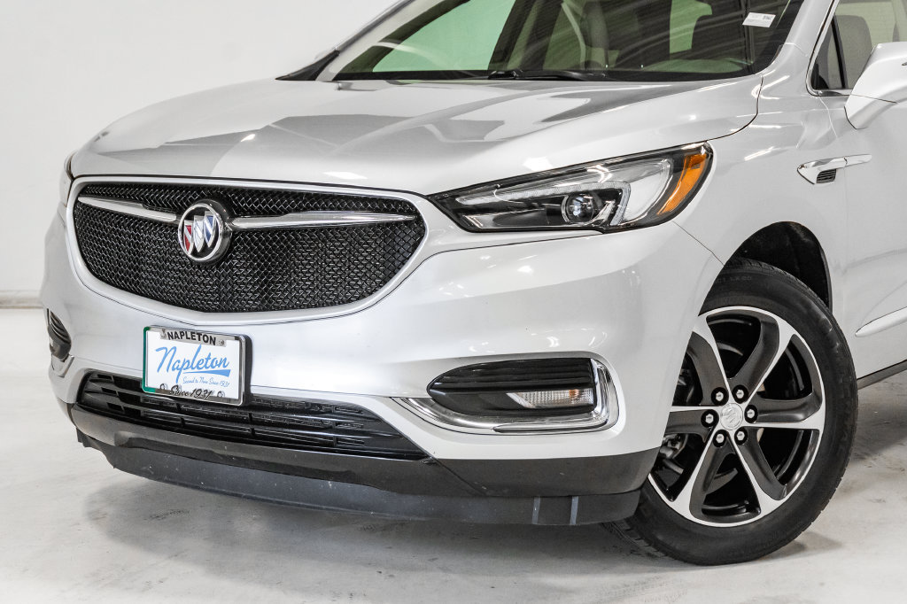 Used 2021 Buick Enclave Essence w/ Sport Touring Edition AWD/4WD image 2