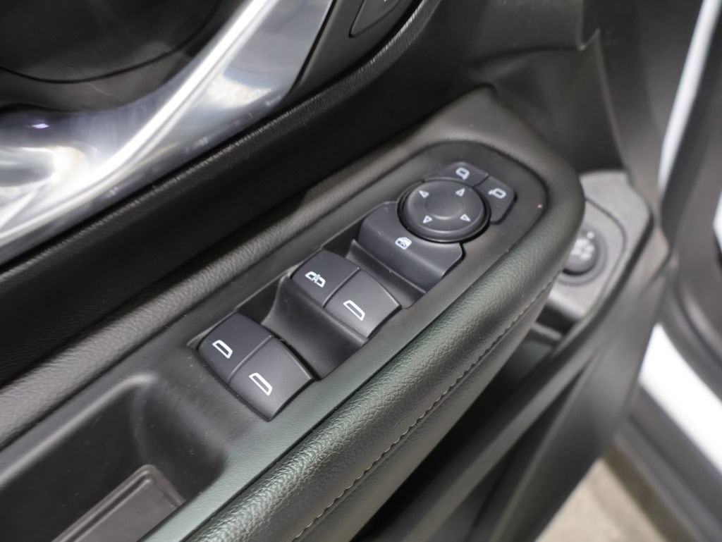 Used 2024 GMC Terrain SLT AWD/4WD image 14